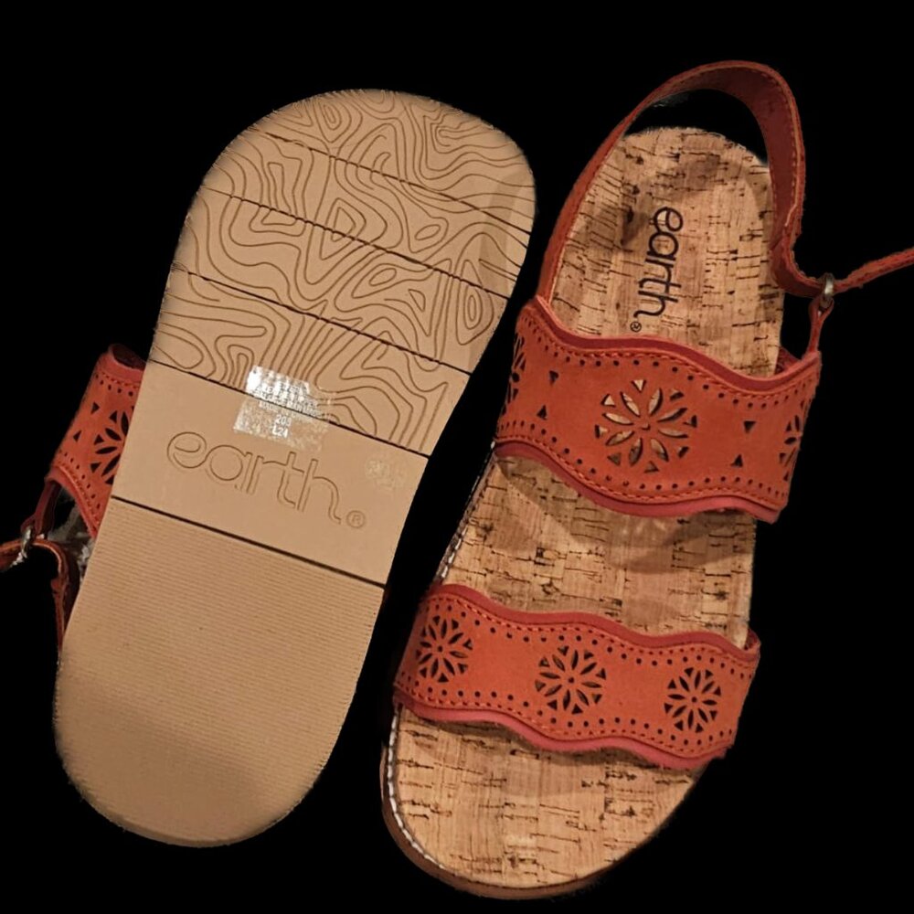 Earth Women's Strappy Sandals Flat, Size 8.5